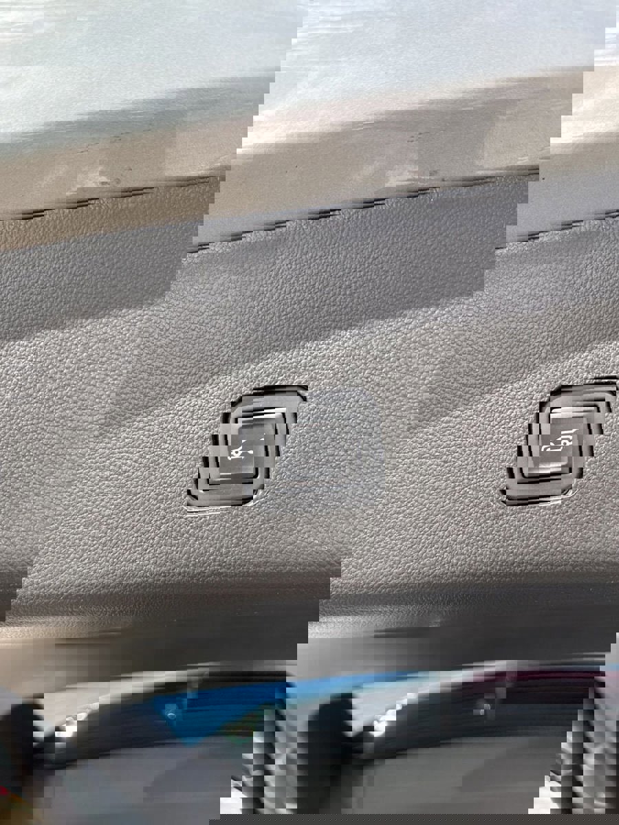 Used 2023 Chevrolet Traverse LT w/ Midnight/Sport Edition image 6