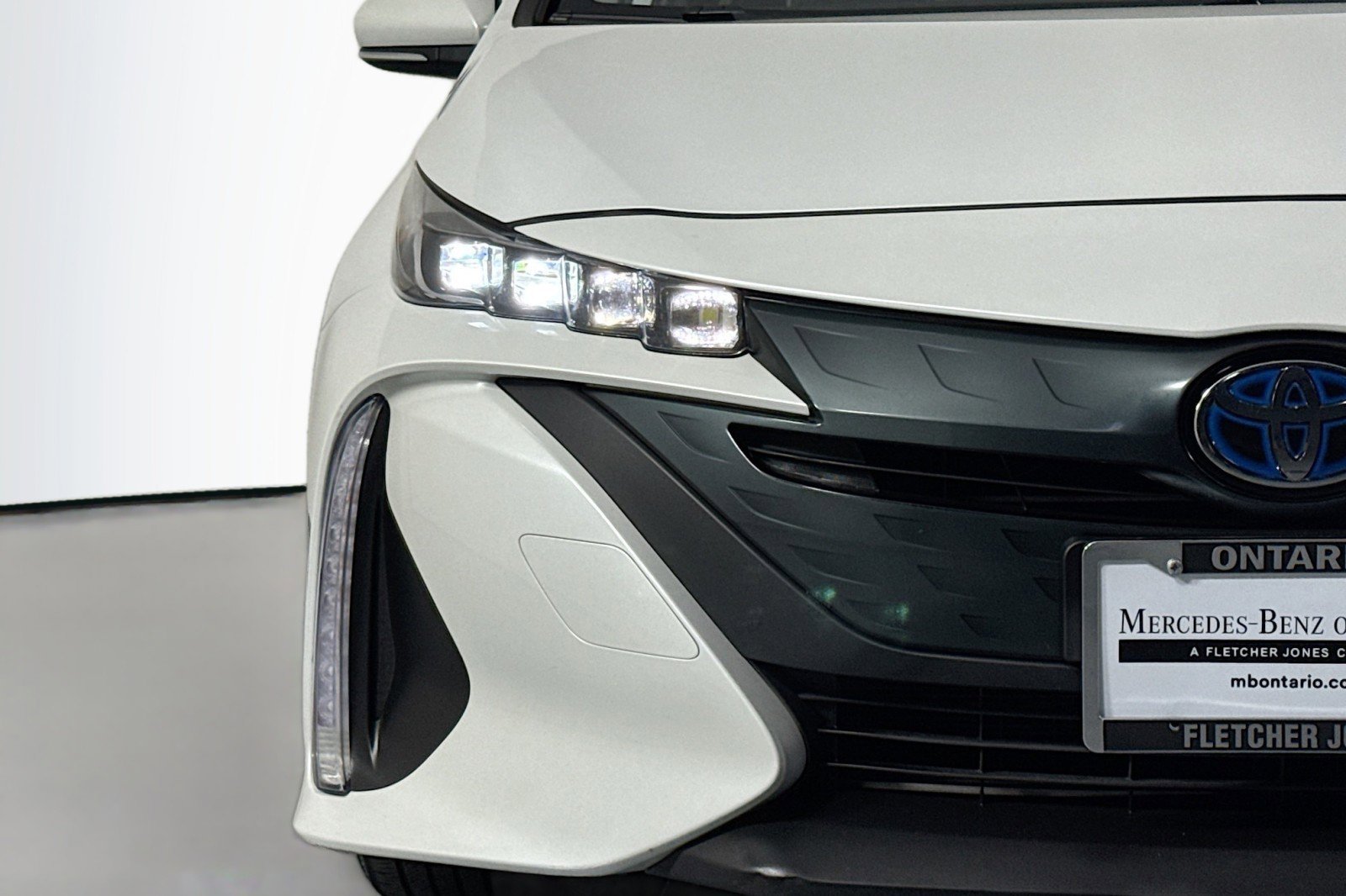 Used 2022 Toyota Prius Prime XLE image 14