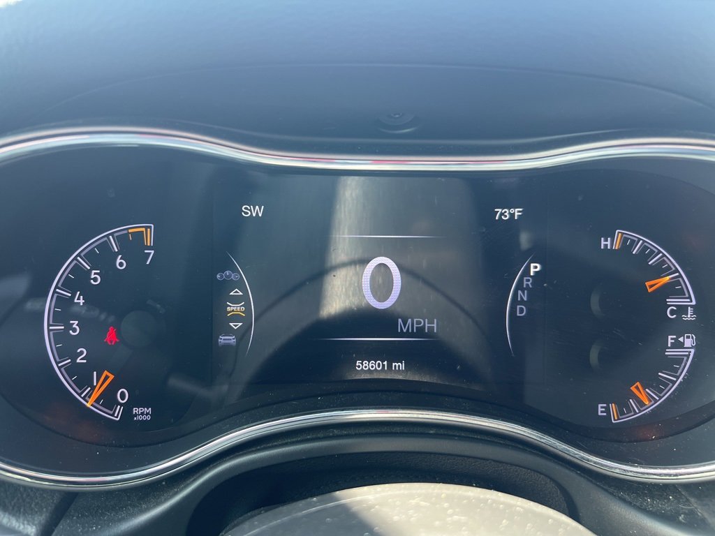 Used 2019 Jeep Grand Cherokee Laredo image 9