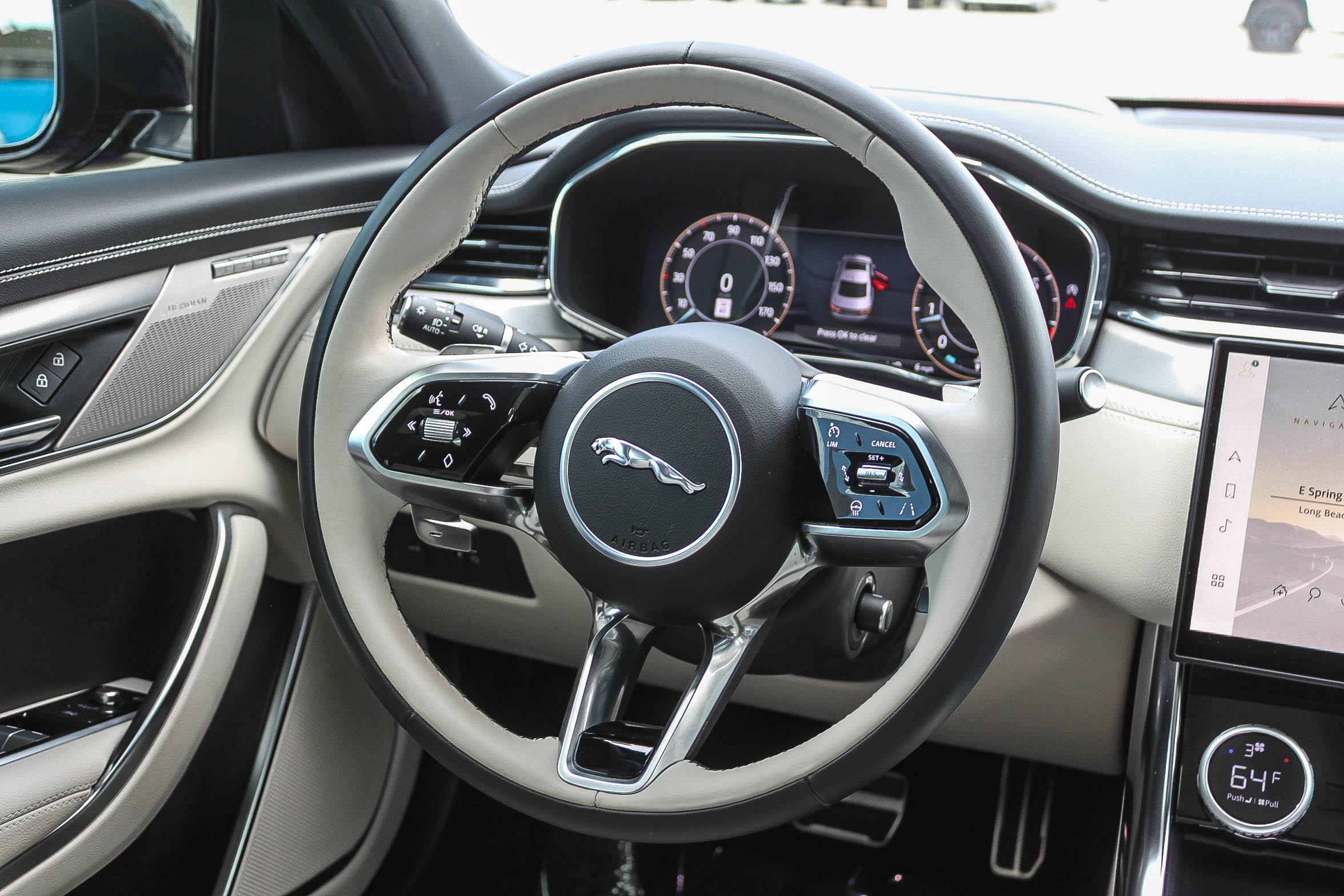 Used 2024 Jaguar XF R-Dynamic SE image 17