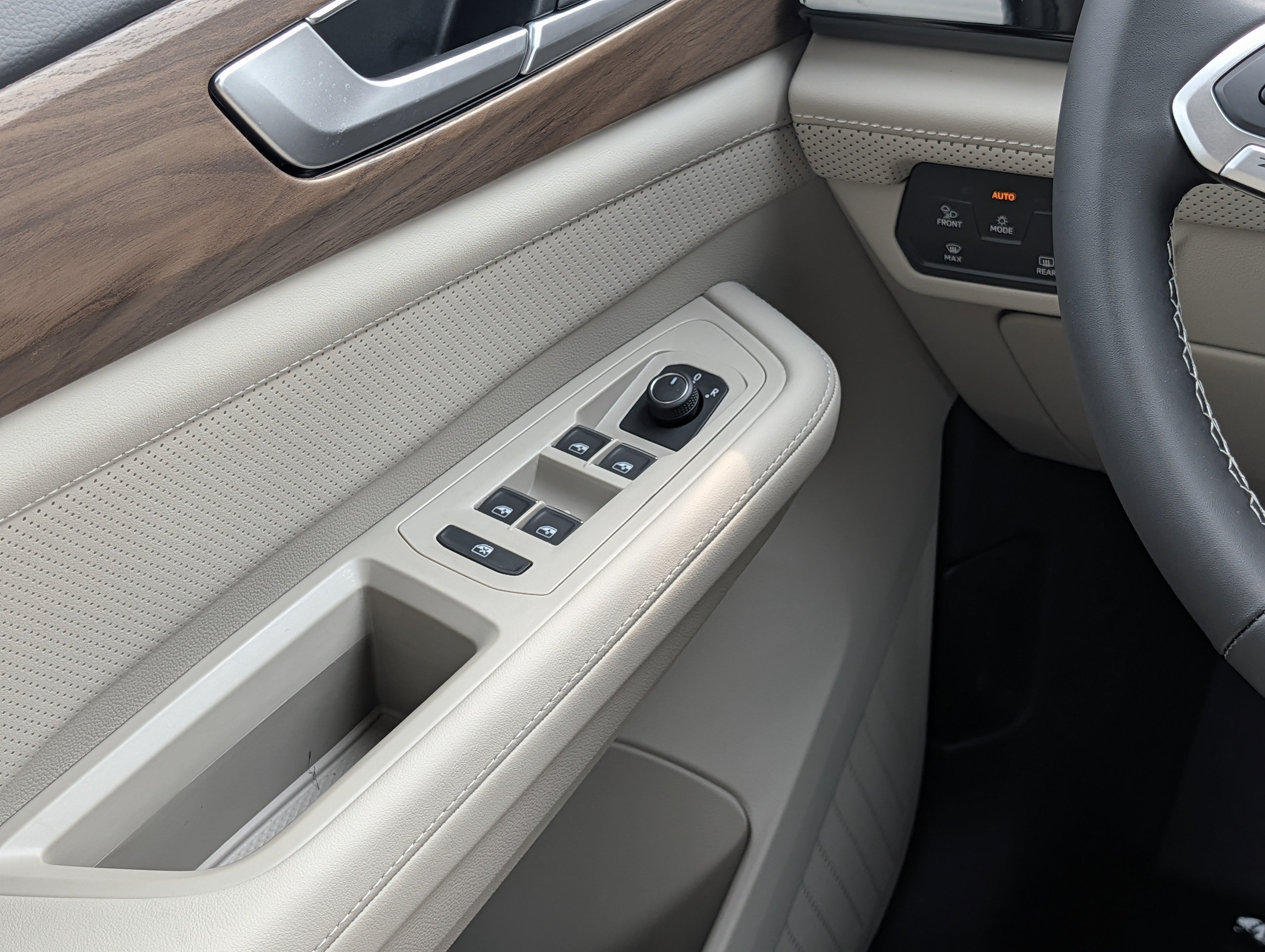 New 2026 Volkswagen Atlas SE AWD/4WD image 9