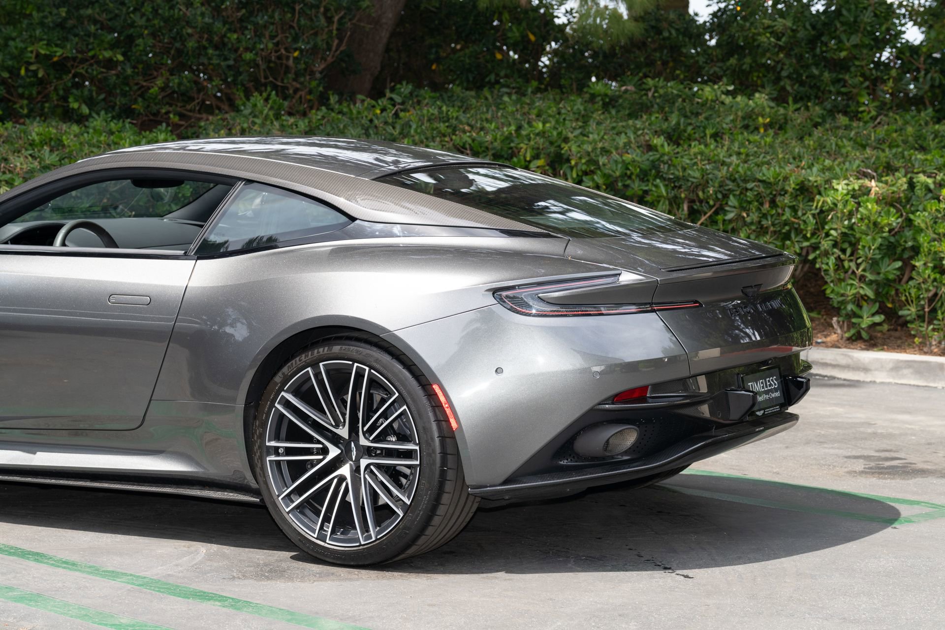Used 2024 Aston Martin DB12 Coupe image 21
