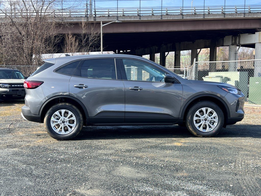 New 2026 Ford Escape Active w/ Active Premium Tech Pack AWD/4WD image 3