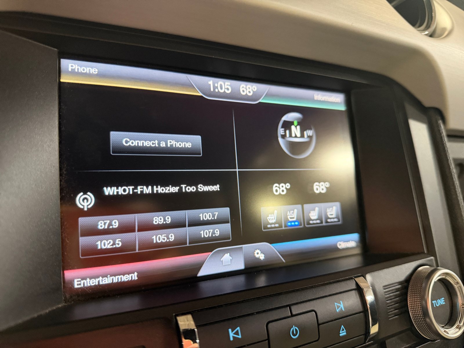 Used 2015 Ford Mustang GT Premium w/ Equipment Group 401A RWD image 30