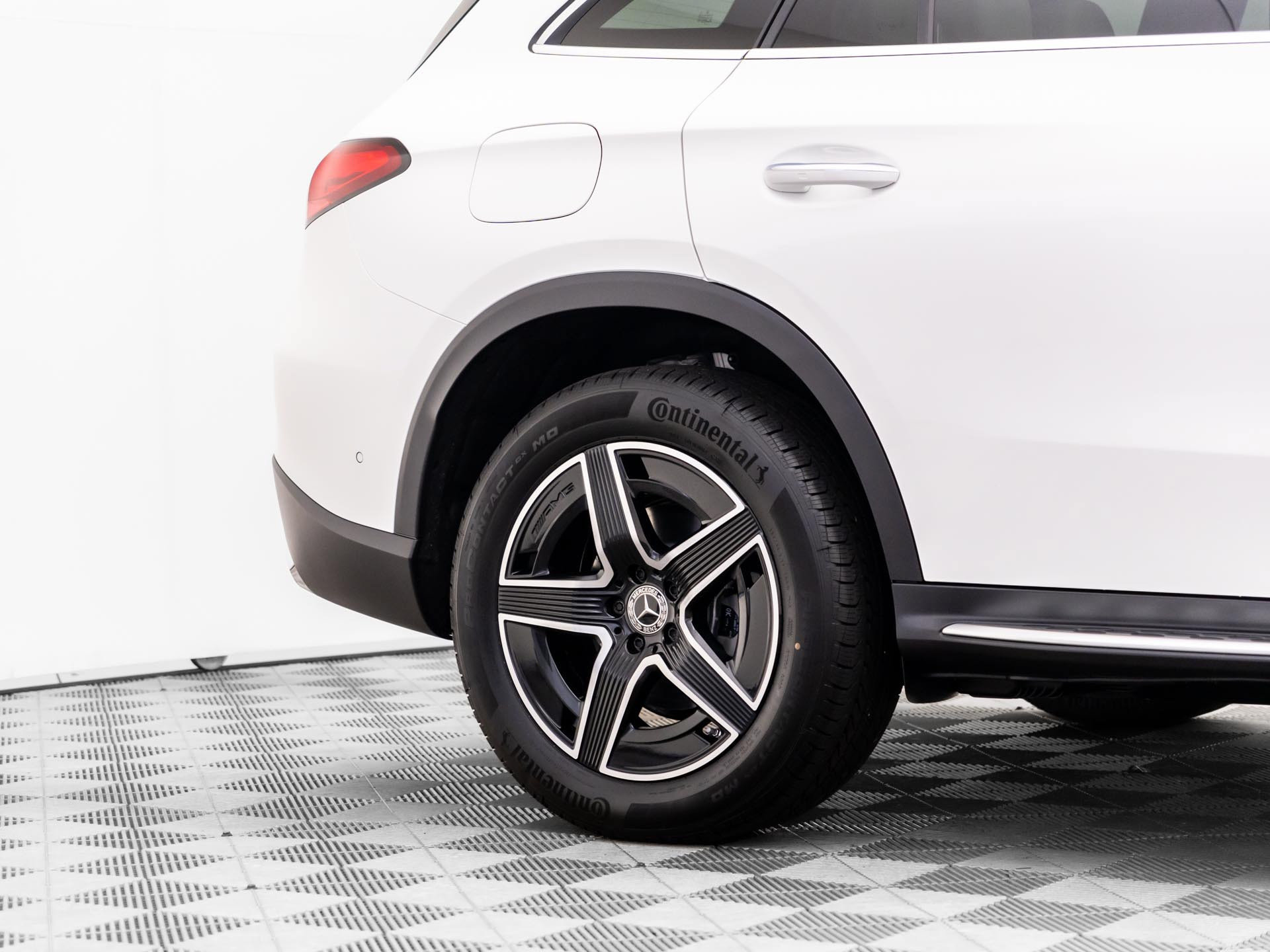 New 2027 Mercedes-Benz GLC 300 4MATIC image 38