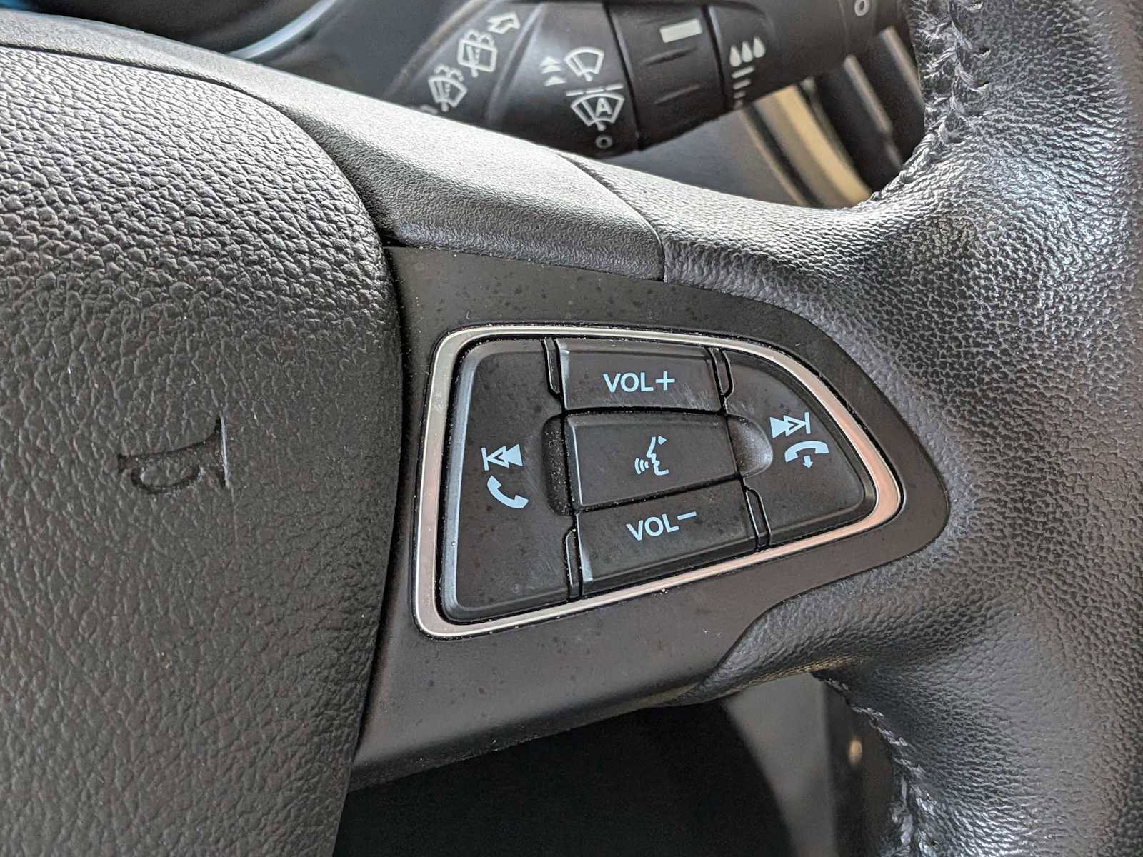 Used 2019 Ford Escape Titanium image 25