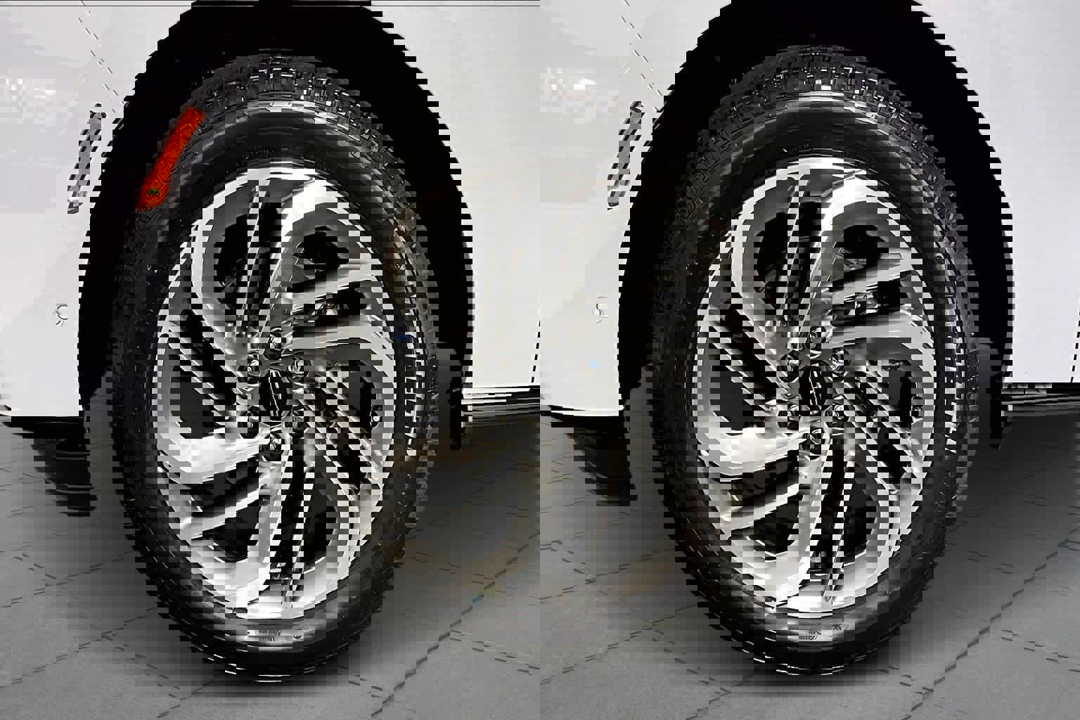 Used 2025 Lincoln Navigator Reserve image 10