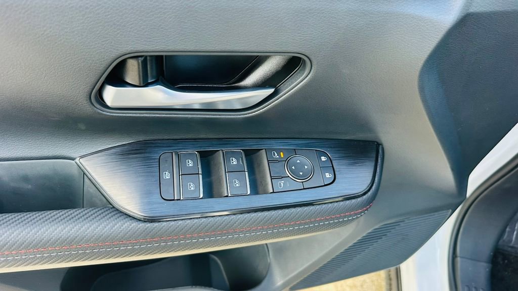 New 2026 Nissan Kicks SR FWD image 16