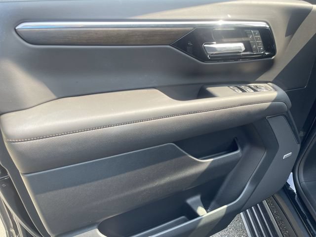 New 2026 Chevrolet Suburban High Country AWD/4WD image 15