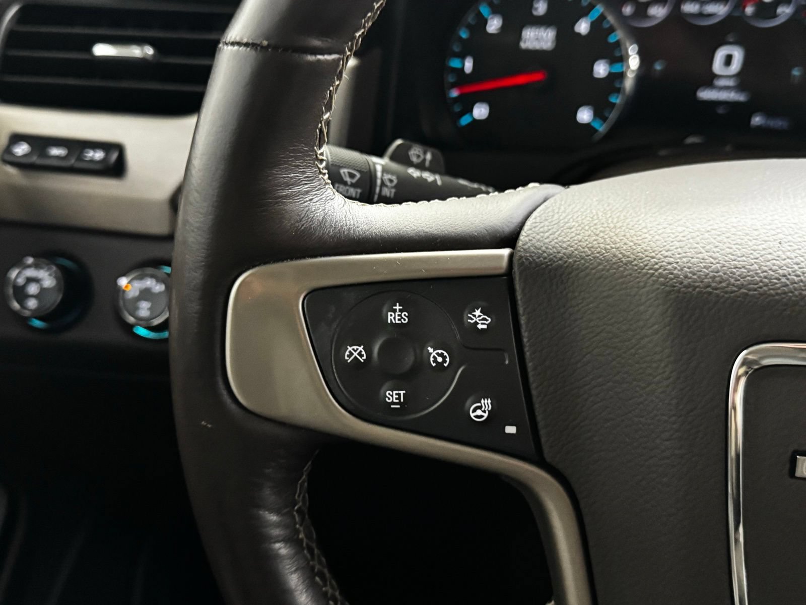 Used 2018 GMC Yukon Denali AWD/4WD image 22