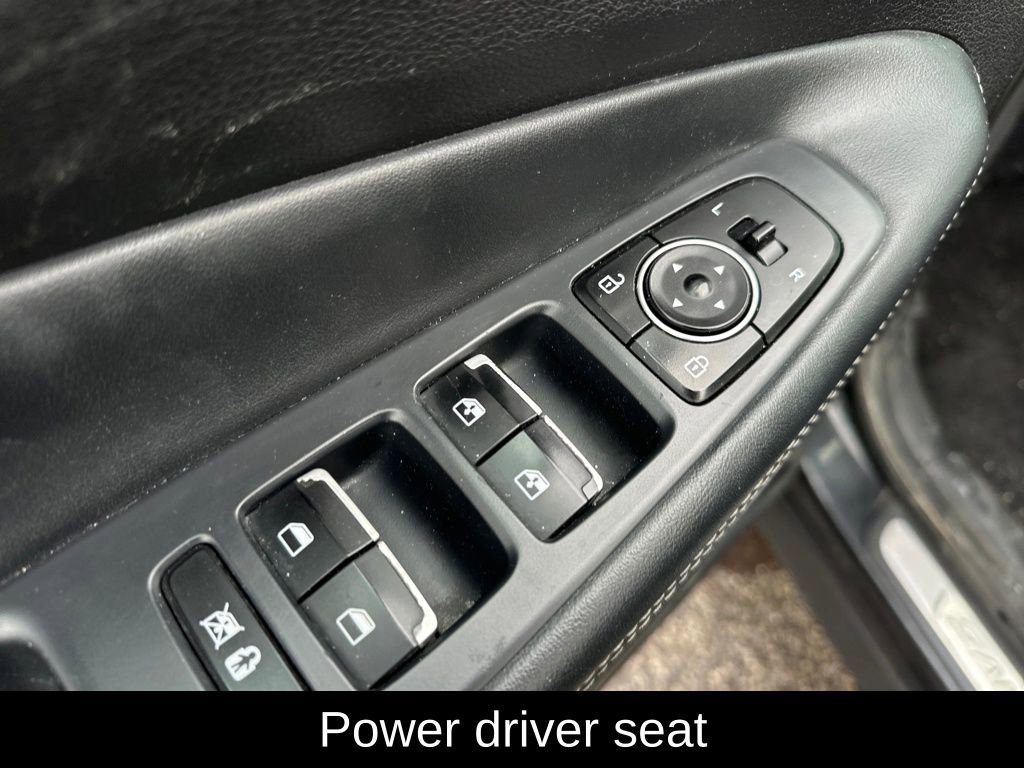 Used 2020 Hyundai Santa Fe Limited image 11