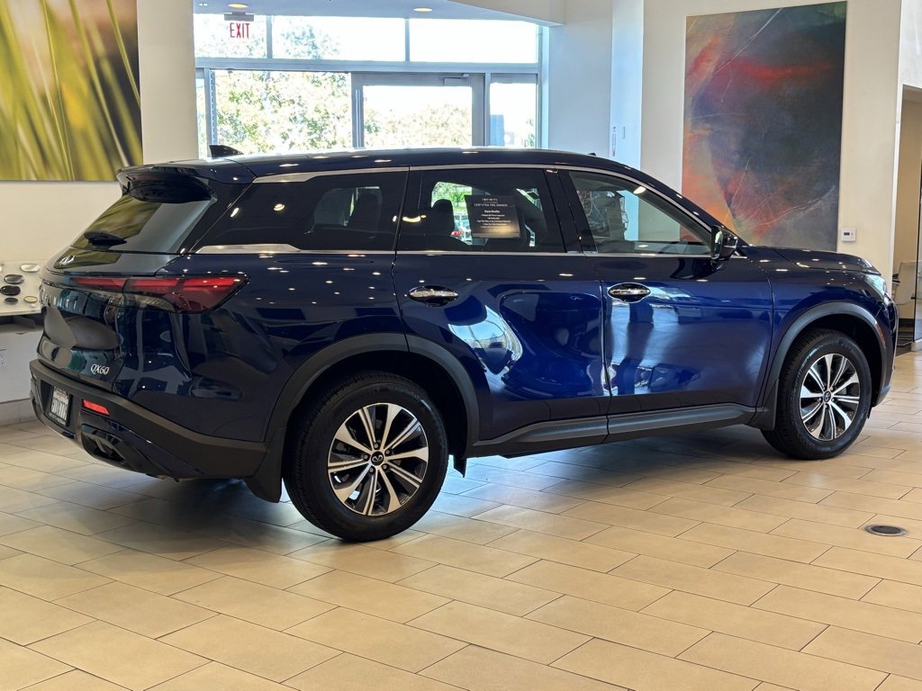 Certified 2025 INFINITI QX60 Pure image 4