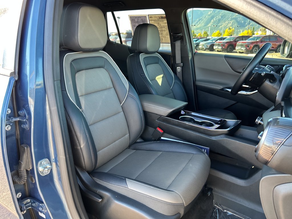 Used 2025 Chevrolet Equinox LT w/ Convenience Package II AWD/4WD image 17