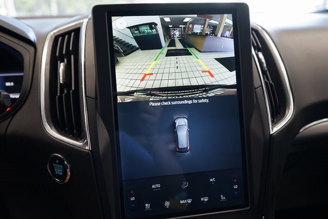 Used 2022 Ford Edge Titanium image 7
