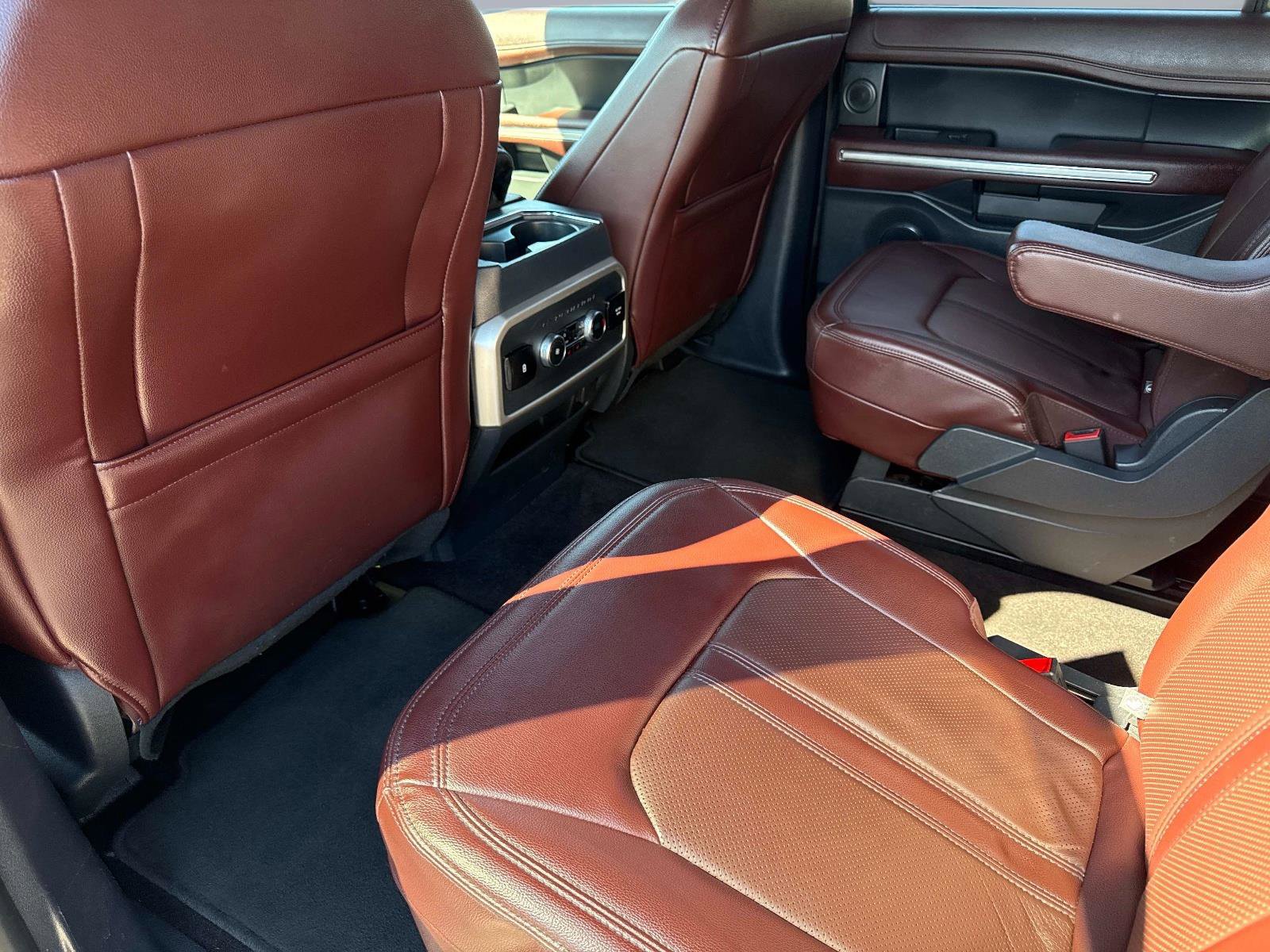 Used 2023 Ford Expedition Limited image 17