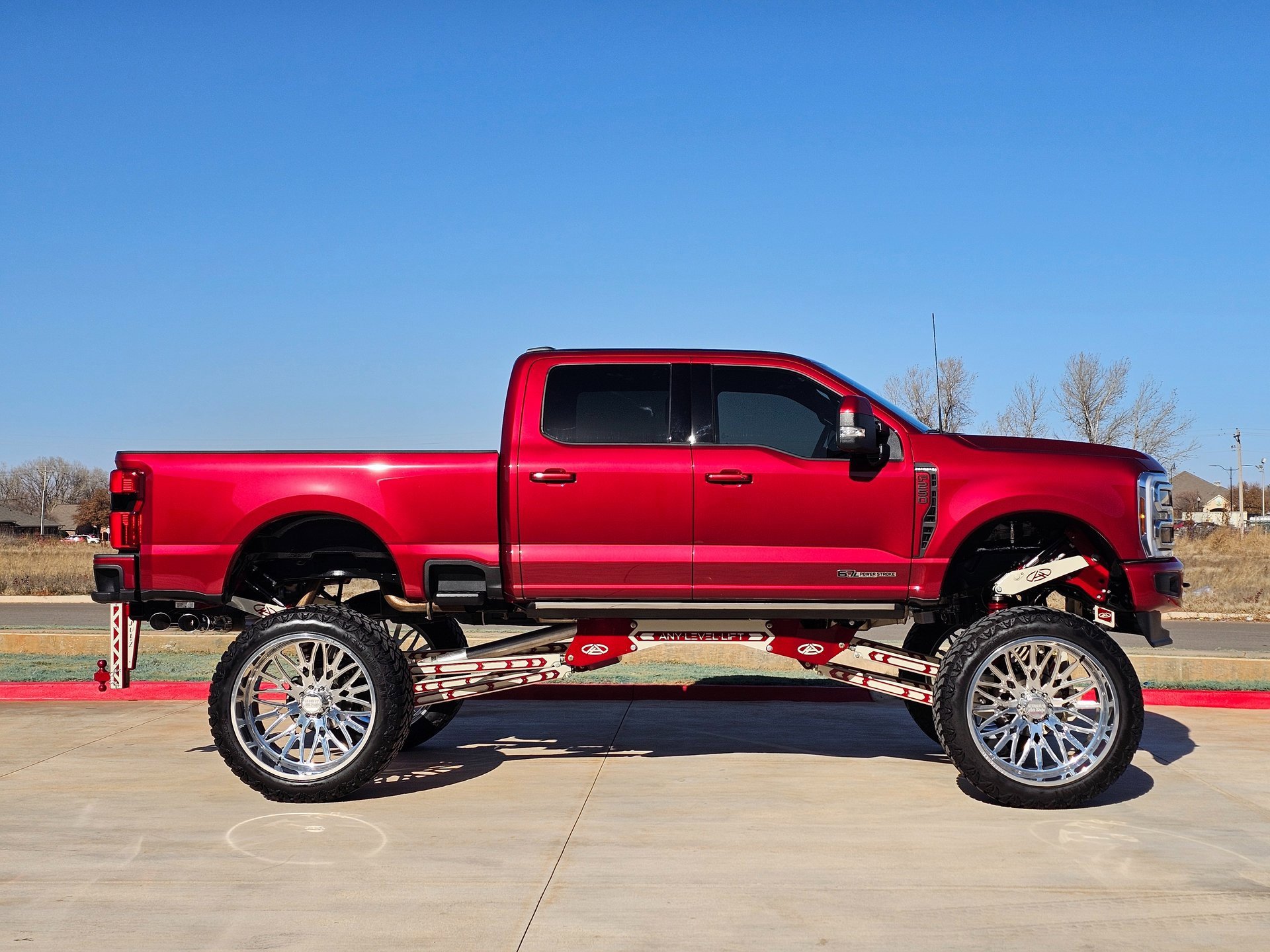 Used 2025 Ford F250 Platinum w/ FX4 Off-Road Package image 5