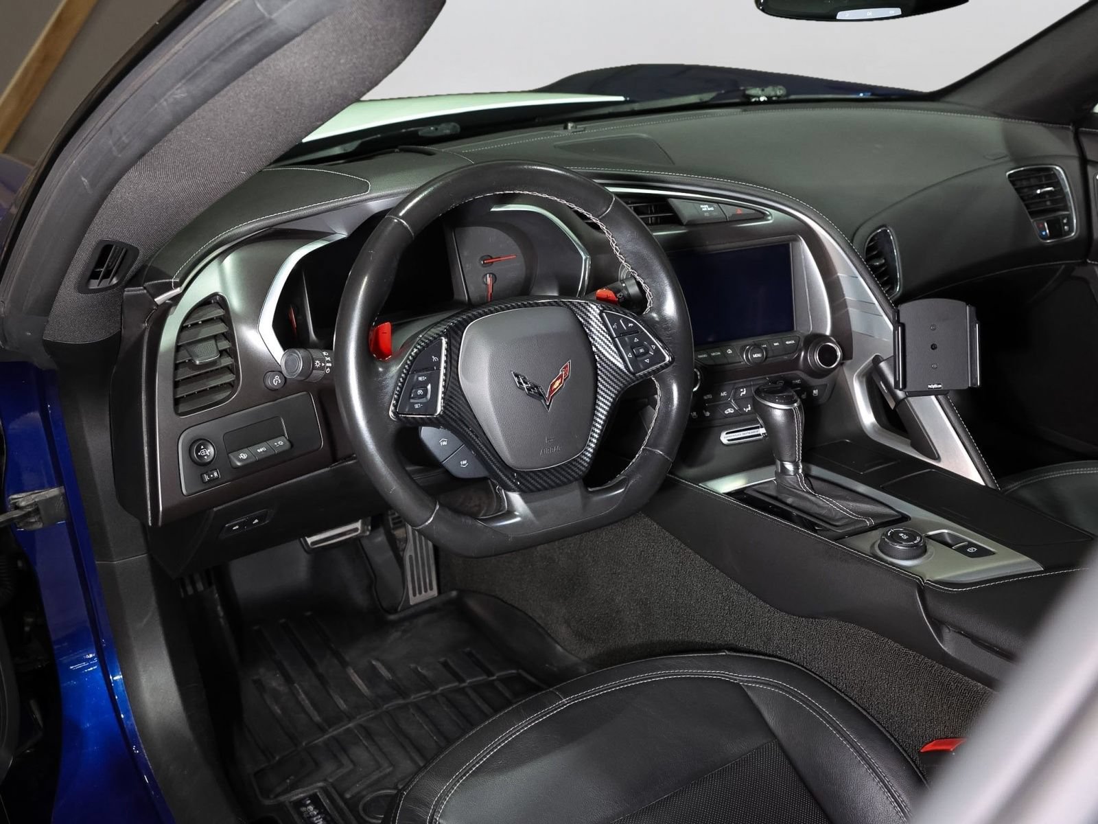 Used 2018 Chevrolet Corvette Grand Sport RWD image 43