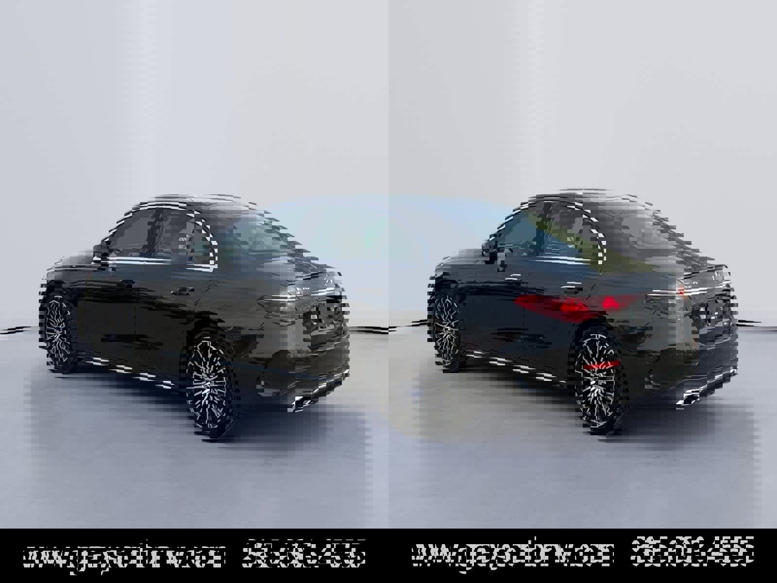 Used 2024 Mercedes-Benz E 350 4MATIC Sedan image 5