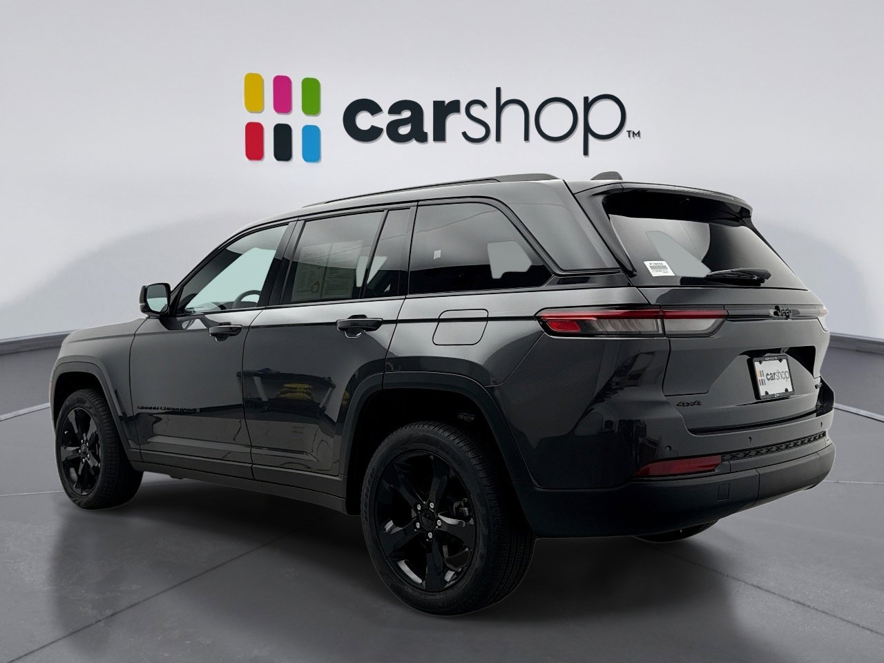 Used 2025 Jeep Grand Cherokee Limited w/ Black Appearance Package image 3