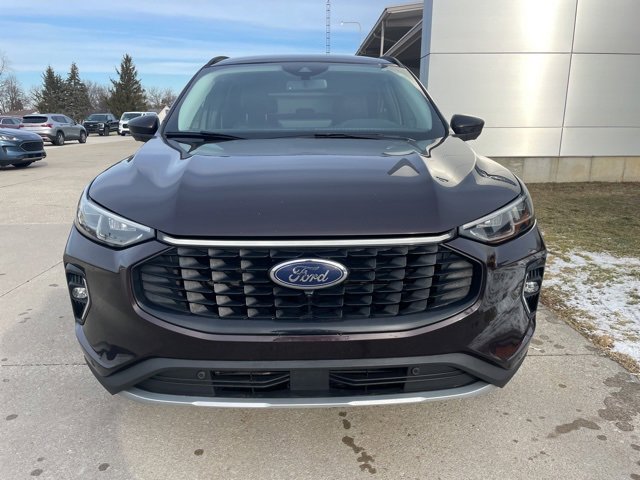 Used 2023 Ford Escape Platinum image 6