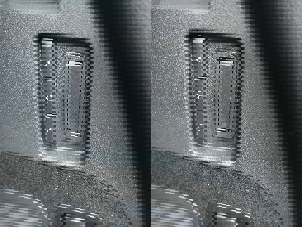 New 2026 Lincoln Aviator AWD w/ Jet Appearance Package image 33