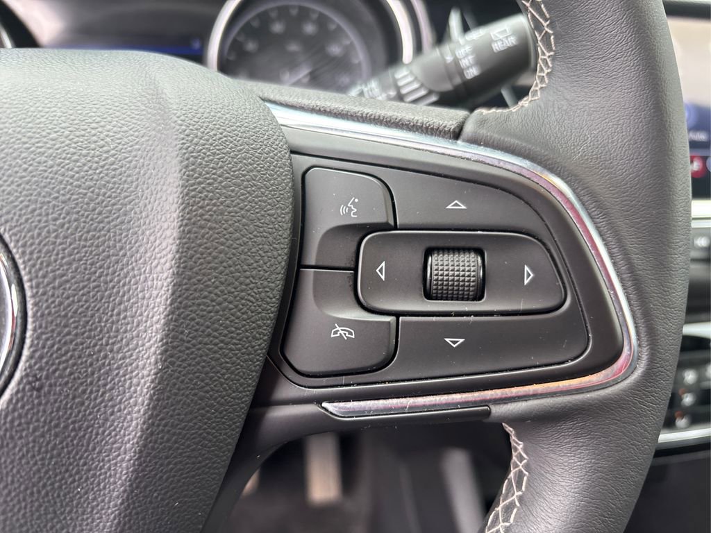Used 2023 Buick Encore GX Select w/ Sport Touring Package image 28