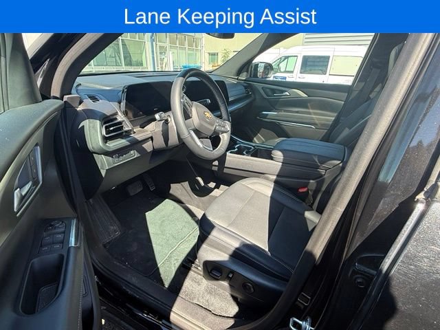 Used 2025 Chevrolet Traverse LT w/ Sun and Wheel Package FWD image 7