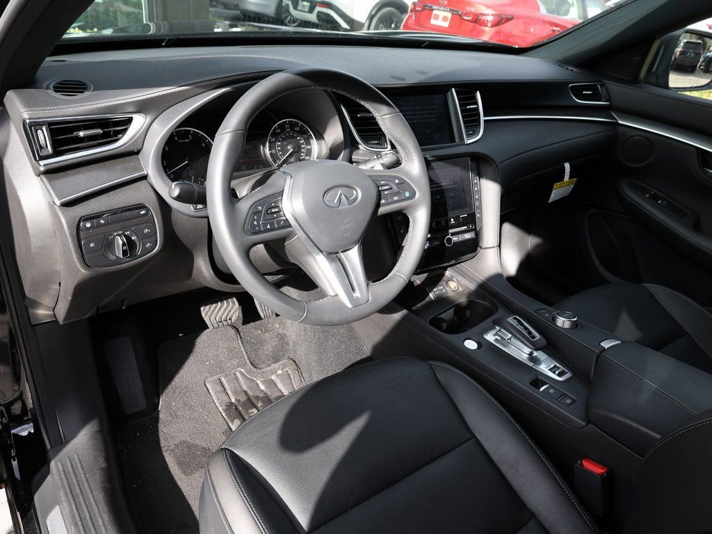 Certified 2025 INFINITI QX55 Luxe w/ Cargo Package image 15