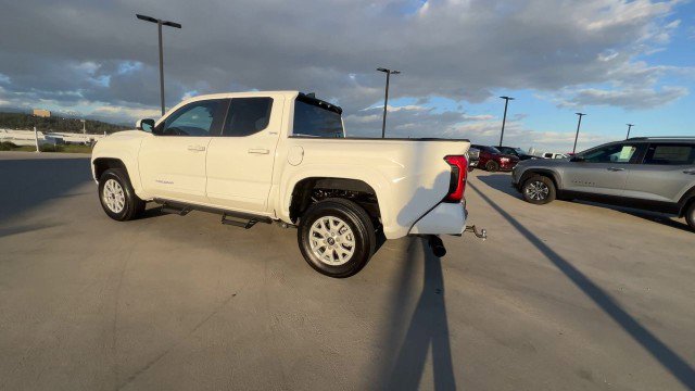 Used 2025 Toyota Tacoma SR5 image 6