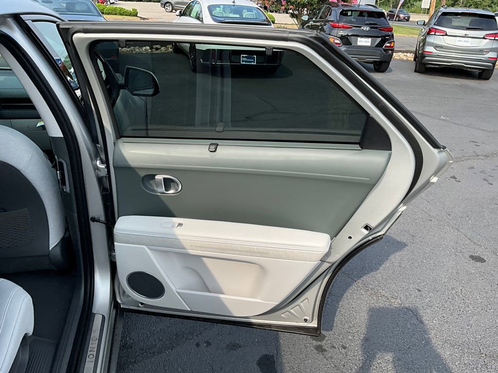 Used 2024 Hyundai Ioniq 5 Limited image 23