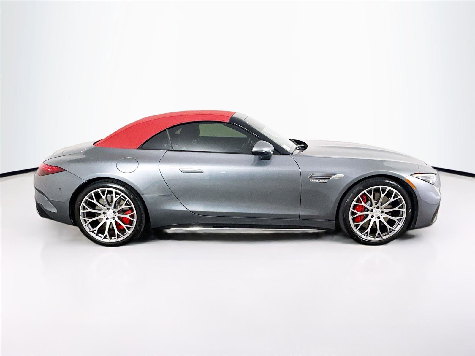Used 2024 Mercedes-Benz SL 55 AMG 4MATIC image 16