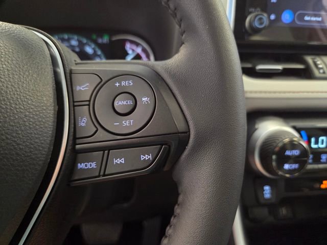 Used 2025 Toyota RAV4 XLE Premium image 25