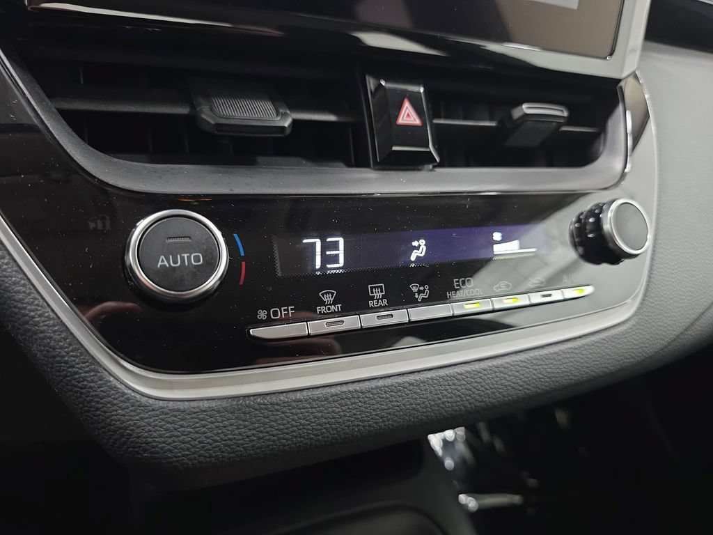 Used 2025 Toyota Corolla LE FWD image 22
