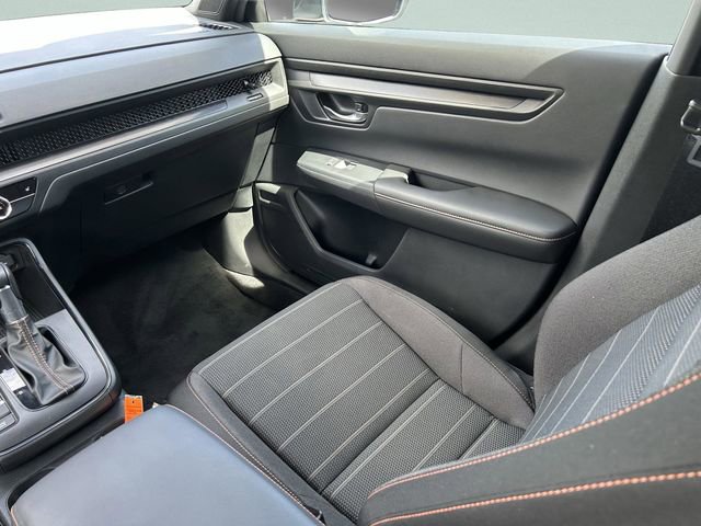 Used 2025 Honda CR-V Sport image 27