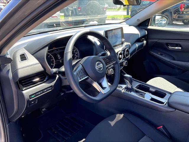 Certified 2023 Nissan Sentra SV w/ Trunk Package FWD image 8