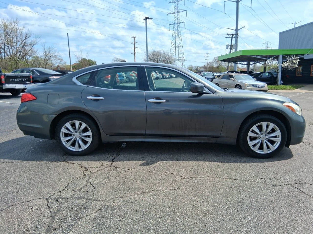 Used 2011 INFINITI M37 x w/ Premium Pkg AWD/4WD image 4