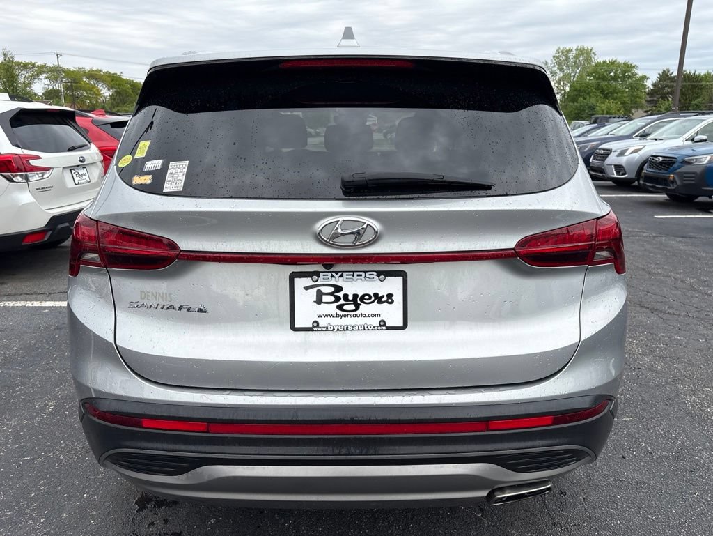 Used 2021 Hyundai Santa Fe SE FWD image 4