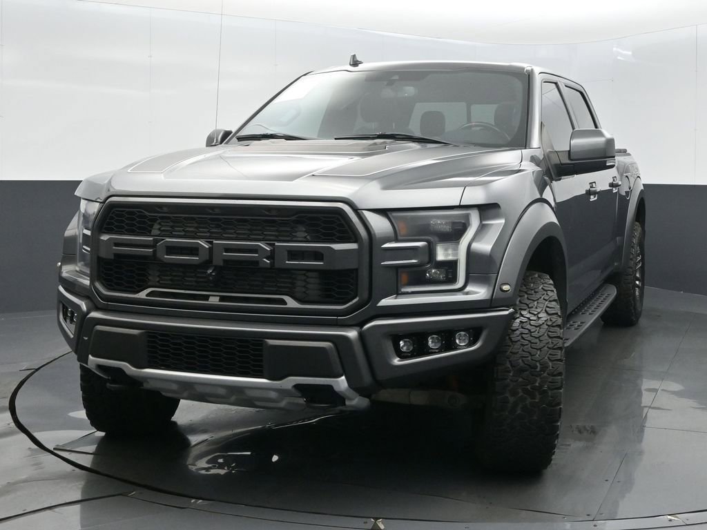 Used 2019 Ford F150 Raptor w/ Equipment Group 802A Luxury image 3