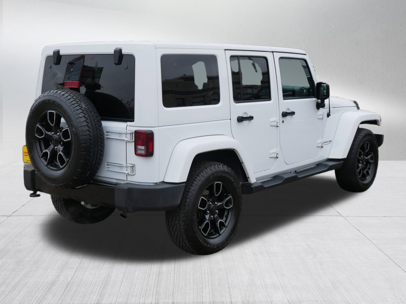 Used 2018 Jeep Wrangler Unlimited Sahara image 7