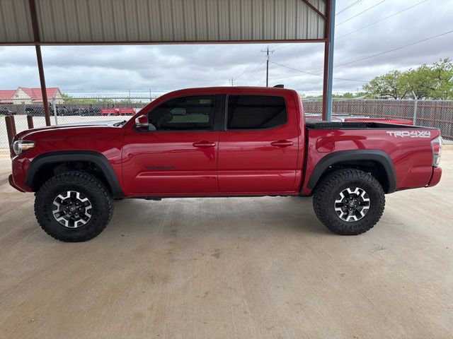 Used 2020 Toyota Tacoma TRD Off-Road w/ Technology Package image 4