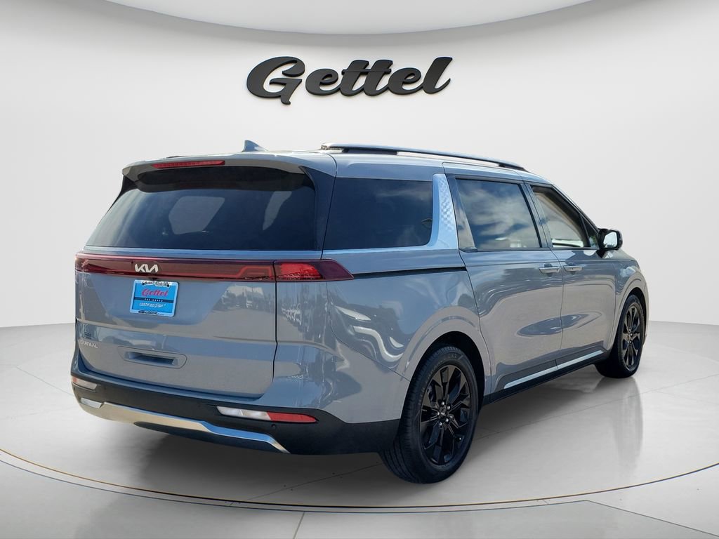 Used 2023 Kia Carnival SX Prestige image 4