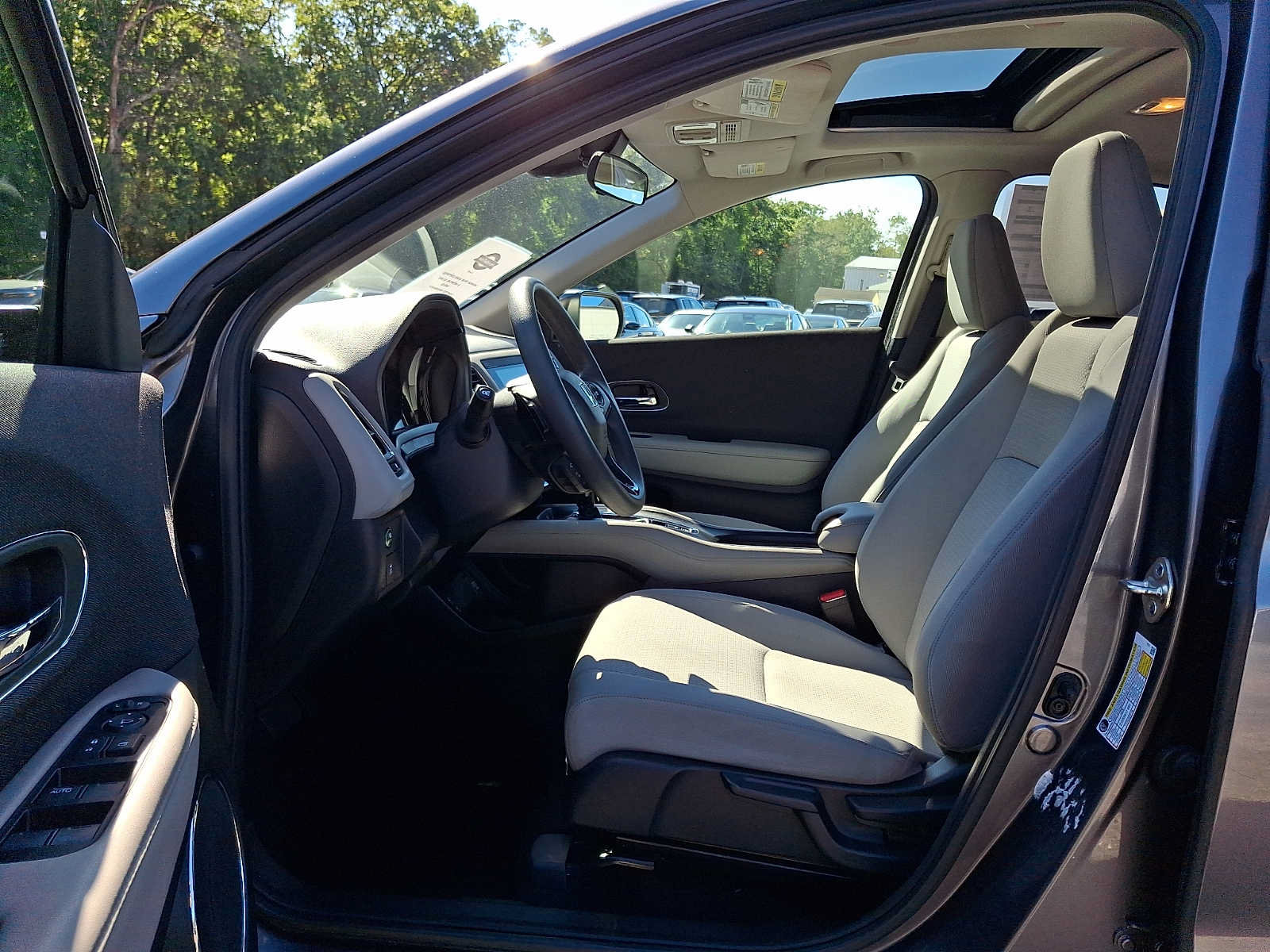 Used 2020 Honda HR-V EX image 13