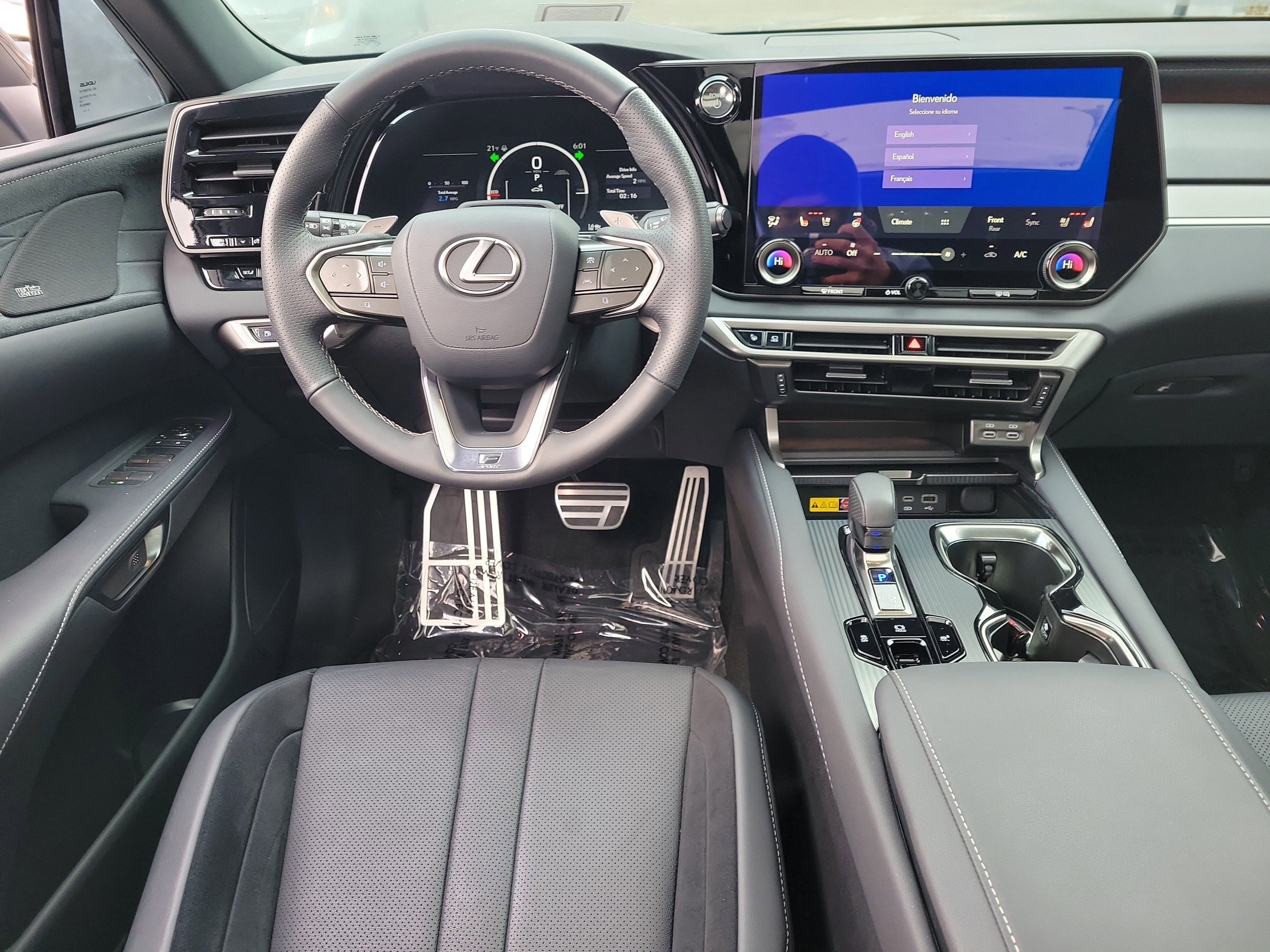 Used 2025 Lexus RX 500h F Sport image 10