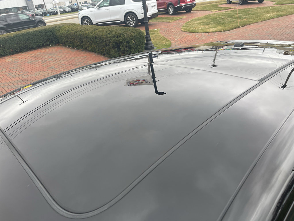 Used 2024 Porsche Macan Turbo image 12