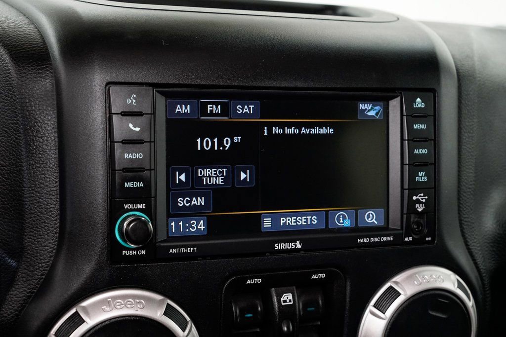 Used 2018 Jeep Wrangler Unlimited Sahara w/ Connectivity Group image 14