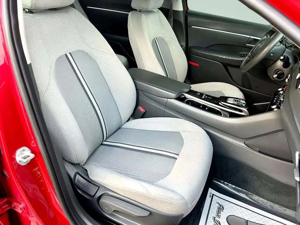 Used 2021 Hyundai Sonata SE image 26