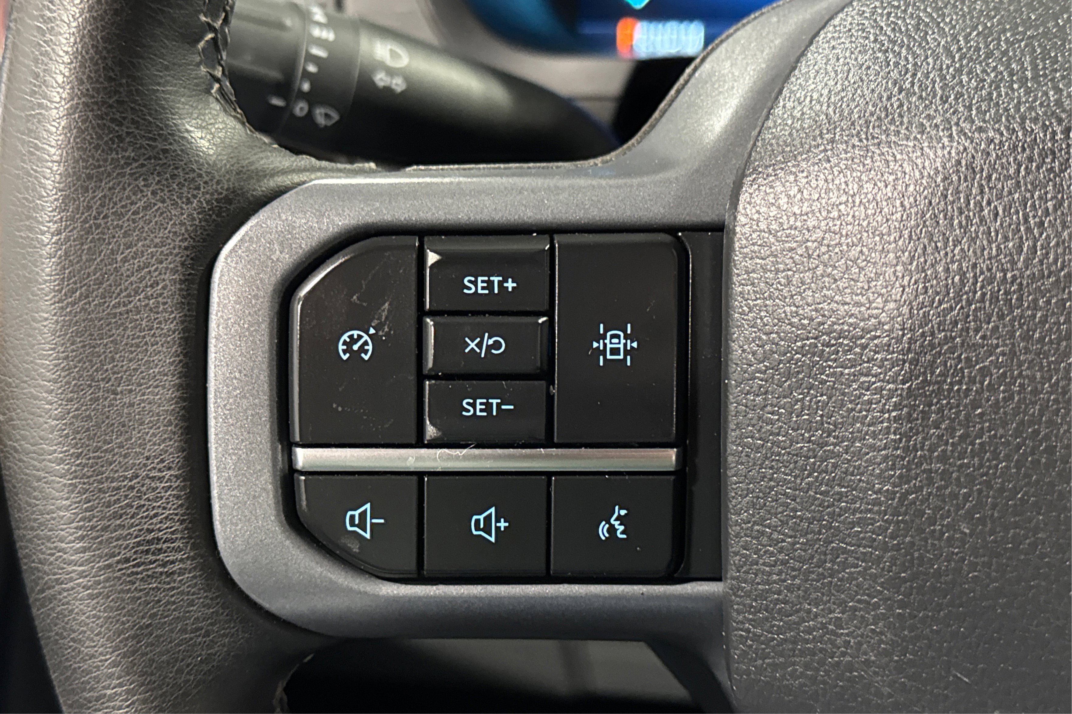 Used 2025 Ford F150 XLT w/ Equipment Group 301A Standard image 25