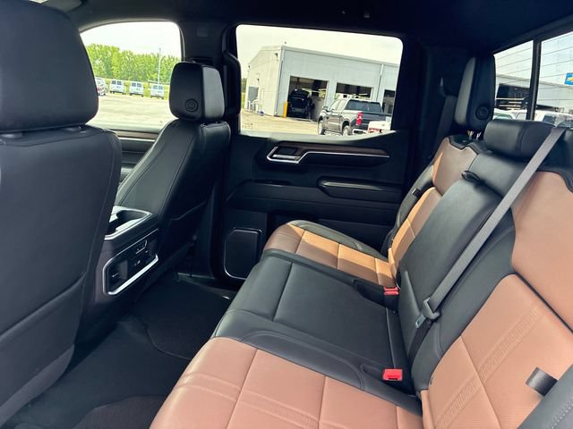 Used 2024 Chevrolet Silverado 1500 High Country w/ Technology Package AWD/4WD image 42