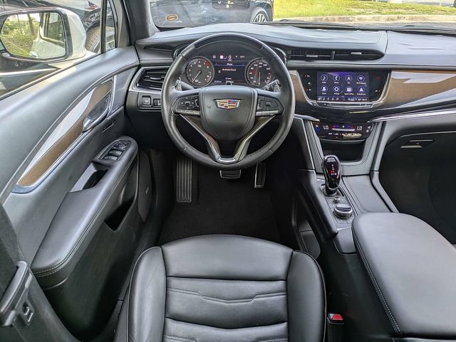 Certified 2025 Cadillac XT6 Sport w/ Platinum Package AWD/4WD image 18