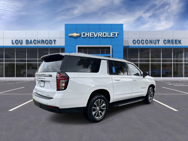 Used 2024 Chevrolet Suburban LT RWD image 8